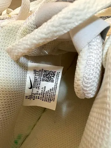 Nike white sneakers, size US 8.5 (used) - clean interior
