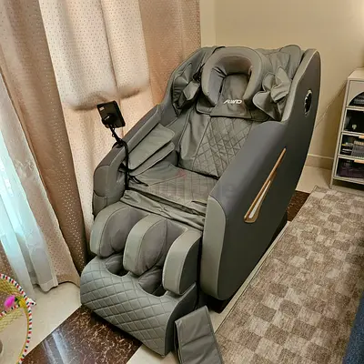 AWD Luxury Full Body Zero Gravity Massage Chair