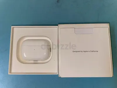 Apple AirPods Pro 2 with leather keychain case (used).