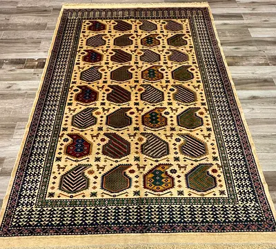 Handmade Beige Geometric Traditional Rug - 1.78 by 2.50 ,100% wool even 1% not used cotto