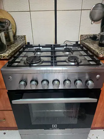 Stainless Steel 5-Burner Gas Cooker with Built-in Oven - Good Working Condition