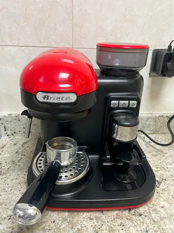 Ariete Red Espresso Coffee Maker - Compact Home Machine