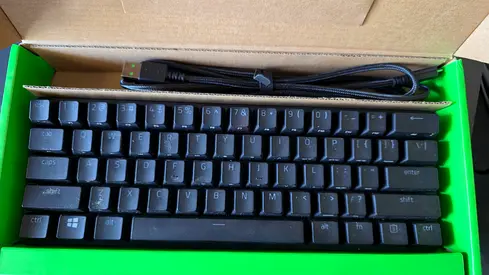 Razer Huntsman Mini 60% Keyboard, Red Switches , Black - RGB