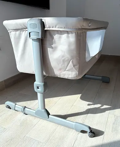 Chicco bedside co-sleeper bassinet in beige — excellent condition
