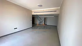 Three-bedroom apartment with a living room, first occupancy, sea view, and free parking.