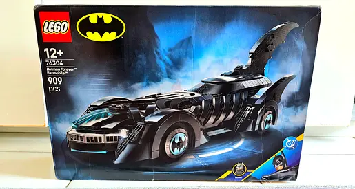 LEGO Batman 76304 Batmobile 909 pcs - New in Box (12+)