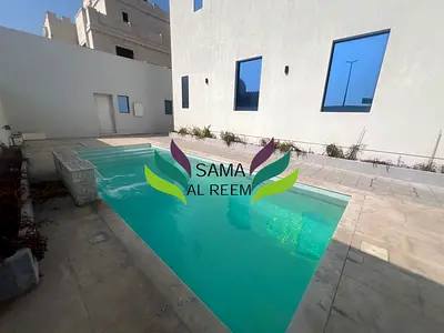Walk To Beach 5Bed Villa | Private Pool | Umm Suqeim 1