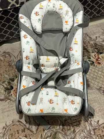 Juniors Portable Baby Bouncer / Rocker with Head Support Pad – AED 50
