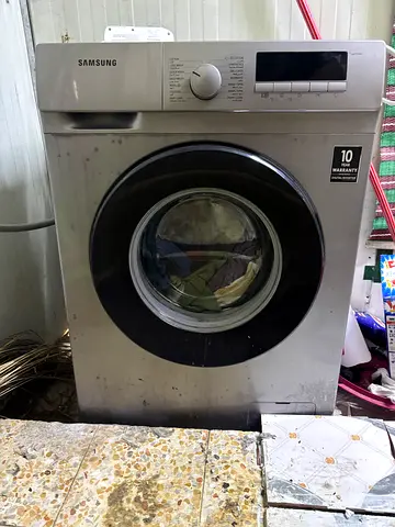 Samsung front-load washing machine - 8kg, stainless steel, used