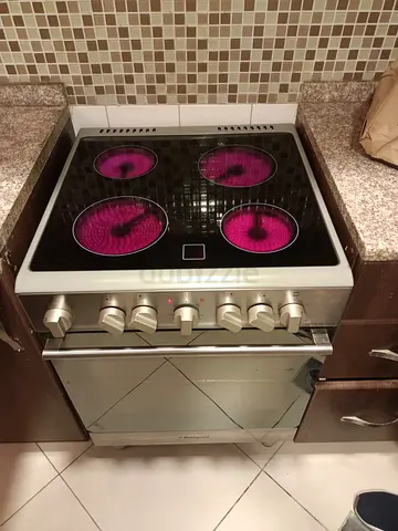 Bompani Electric Ceramic cooking range 60/60cm size Hob with Oven -perfect Working Condition,