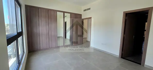 4bed /brand new/ready to move /huge size