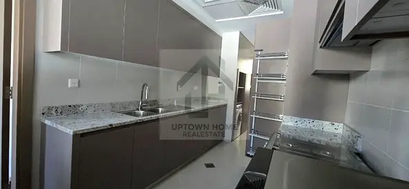 4bed /brand new/ready to move /huge size