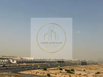 أول ساكن في تلال الشارقة | 3 غرف وصالة | بلكونتين | إطلالة بانورامية مفتوحة | شهر مجاني