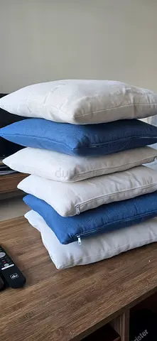6 cushions blue and beige, good condition