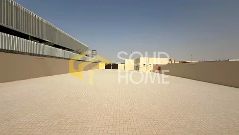 مستودع بمساحة 9150 قدم مربع في الإمارات الشمالية