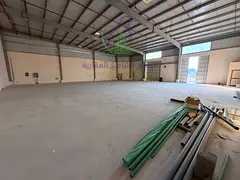 Brand-new warehouse in Al Sajaa, Sharjah, with 6,260 sq. ft., two gates, fire safety system, 36 kW p