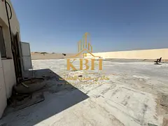 10,000 Sq. Ft. Yard for Rent in Al Sajaa, Sharjah | 25 KVA Electricity | Office, Pantry & Washroom |