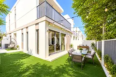 Internal | Backing onto pool | Perfect for kids