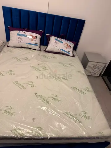 Brand New Queen size mattress with velvet upholstered bedhead 160x200