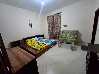 FAMILY BEDROOM FOR RENT