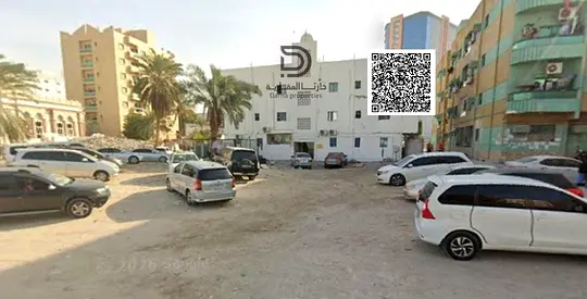 أرض سكنية استثمارية للبيع بمساحة 3000 قدم مربع على شارع وسكة، بسعر 750 ألف درهم فقط، فرصة مميزة للاستثمار العقاري وبناء مشروع سكني بعائد واعد.