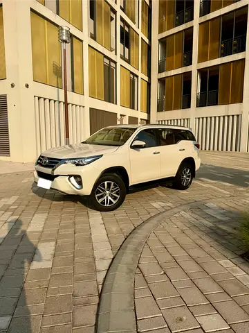 Toyota Fortuner VXR 2018 GCC Specs (top option)