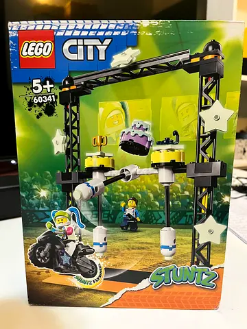 LEGO City The Knockdown Stuntz Challenge 60341