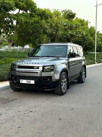2024 Land Rover Defender 130 X-Dynamic SE - American Specs - GCC Ready