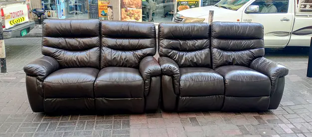 Set of 2 Brown Leather 2 Seater Recliner Sofas (Good Used Condition)