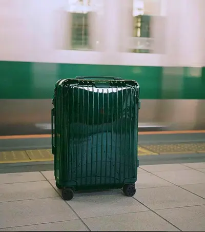 RIMOWA CABIN GREEN ESSENTIAL