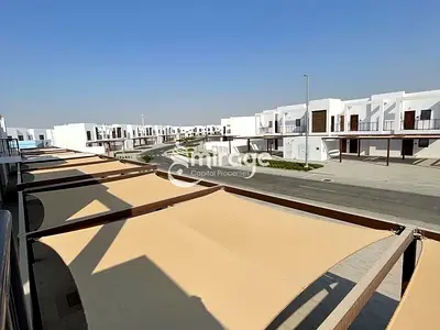 Single Row 2BR Townhouse | Next to Park