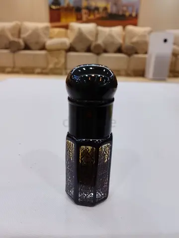 دهن عود معتق