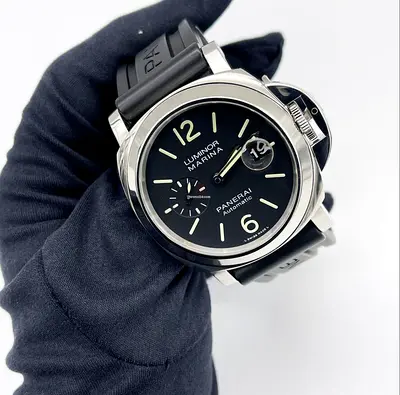 Panerai Luminor Marina Automatic Men's Watch - Classic Black Dial, Rubber Strap