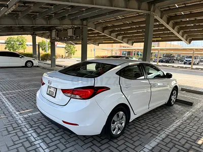 Hyundai Elantra 2015 Eco GCC Specs in Excellent Condition. Negotiable for serious buyers only