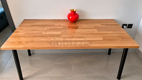 Home office table / Wood + Solid Metal Legs
