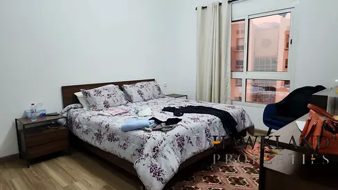 Fully Upgraded 2 bedrooms-Ready to Move