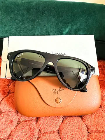 Ray-Ban Meta 3 Polarized Sunglasses with Case