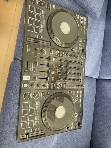 DDJ-FL10 rarely used, amazing condition