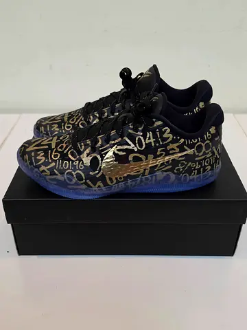 Nike Kobe 11 EM Protro Mamba Day. Low Top sneakers - Size US 8.5 (42 EU) Brand New Basketball Shoes