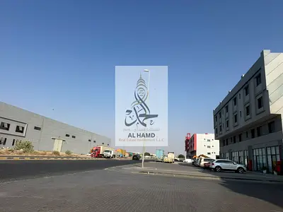 For sale directly from the owner: an industrial plot of land measuring 43,500 square feet. It is situated directly on a Main road 60 two-way main road