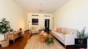 Spacious 2BR Apartment | Green Lakes 1 | SZR & City Views