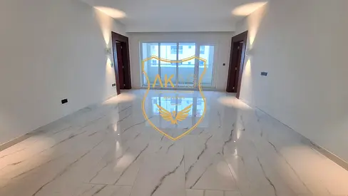 LUXURY APARTMENT +VERY HUGE SIZE*2BHK+BIG BALCONY,FULL FACILITY.IDEAL LOCATION