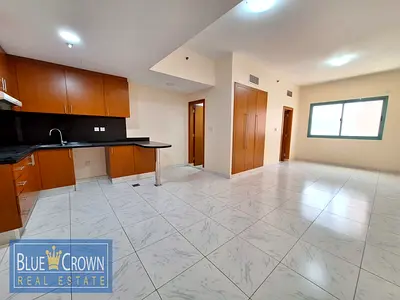 Chiller Free Studio With 2 Bathroom Parking With All facilities