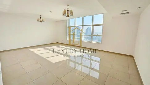 Spacious 4BHK Apartment | 2 Master Bedrooms | Maid’s Room | Gym, Pool & Covered Parking | Al Khan Corniche, Sharjah