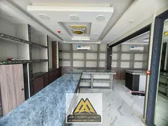3 commercial units with mezzanines | Internally interconnected | Total area: 1,249 sq. ft. | Prime l