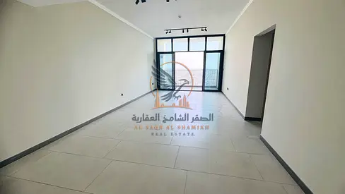 شقة غرفتين وصالة مع غرفة خادمة مع باركن مجاني وغاز مجاني وصيانة مجانية للايجار السنوي في عجمان امتداد شارع الشيخ خليفة بالقرب من جميع الخدمات