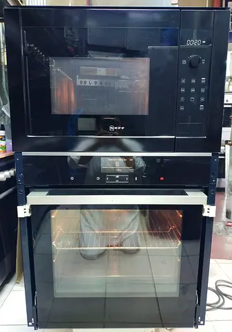 NEFF Built-in Electric oven: Model, B57CS24N0B/ Series: N 90 Type: Built-in electric oven Capacity: