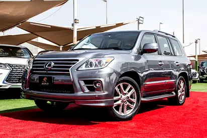 2013 Lexus LX 570 Sport GCC Specs