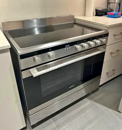 Siemens 90 cm 5-Zone Electric Ceramic Cooker – Premium Edition 🇩🇪