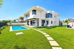 PRIVATE POOL| HUB BACKING | NATURAL GRASS